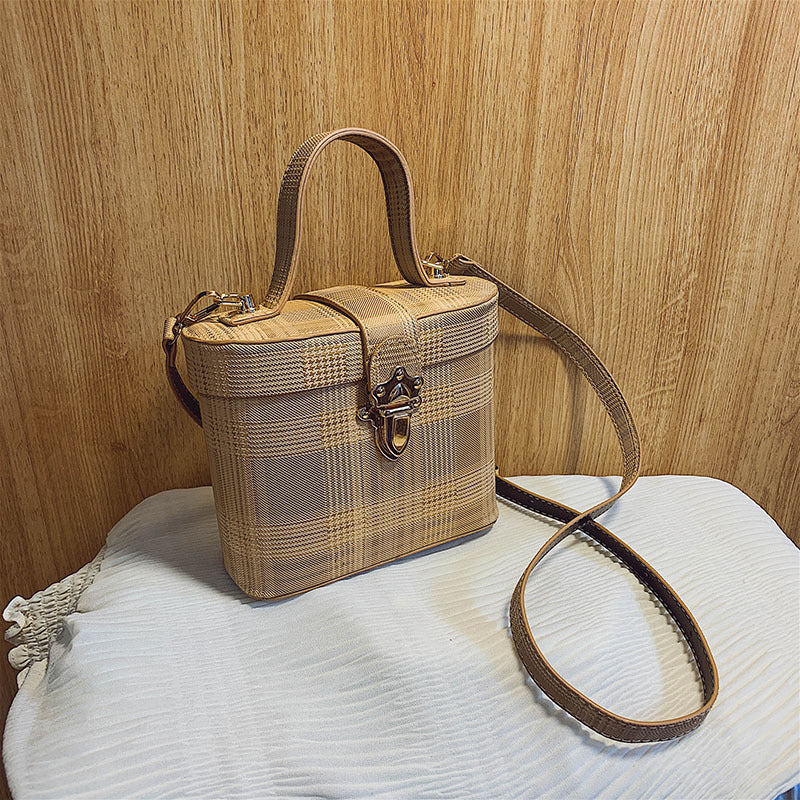 Nova Classic Bucket Bag