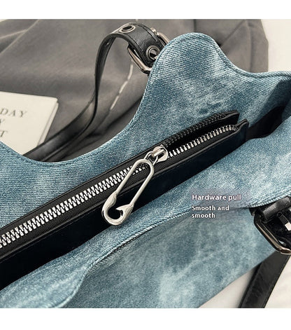 Nova European and American Retro Shoulder Bag