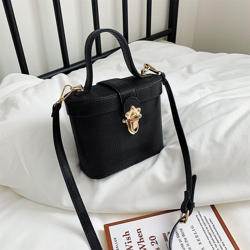 Nova Classic Bucket Bag